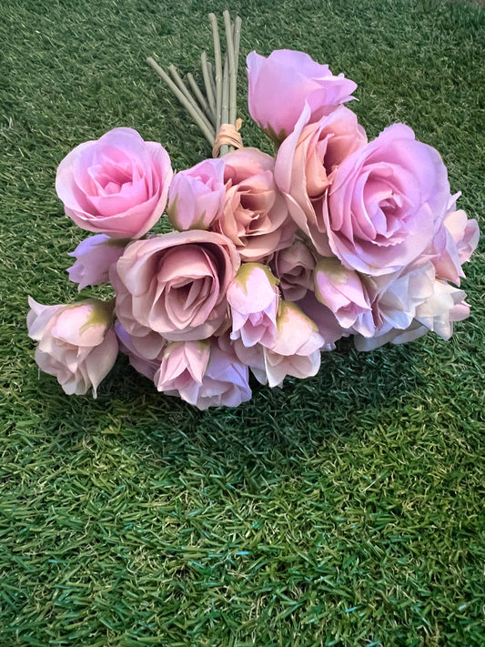 30cm MIXED SIZE MINI ROSE BUNCH LILAC