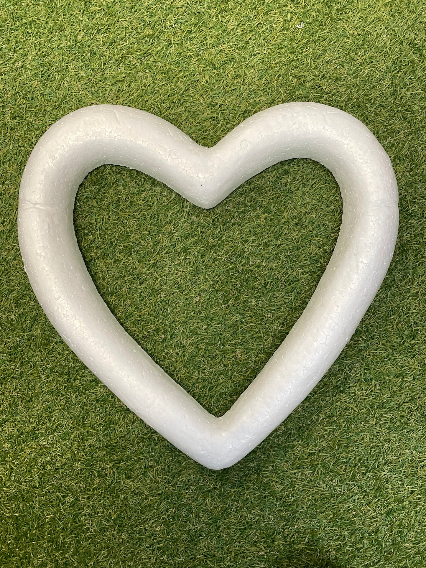 MEDIUM POLYSTYRENE HEART