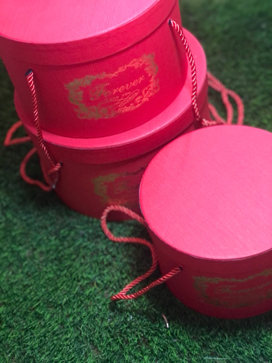 FOREVER LOVE SET OF 3 HAT BOXES RED