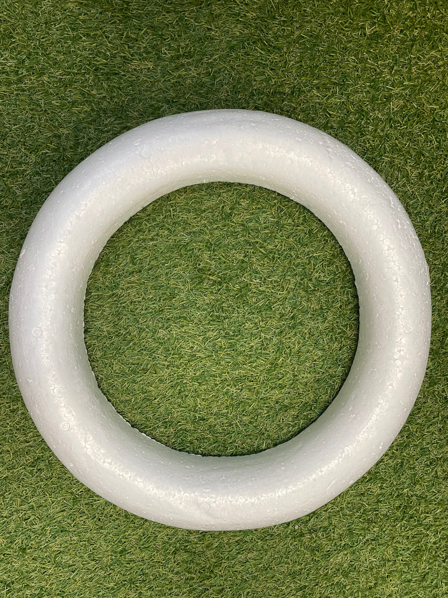 LARGE POLYSTYRENE CIRCLE