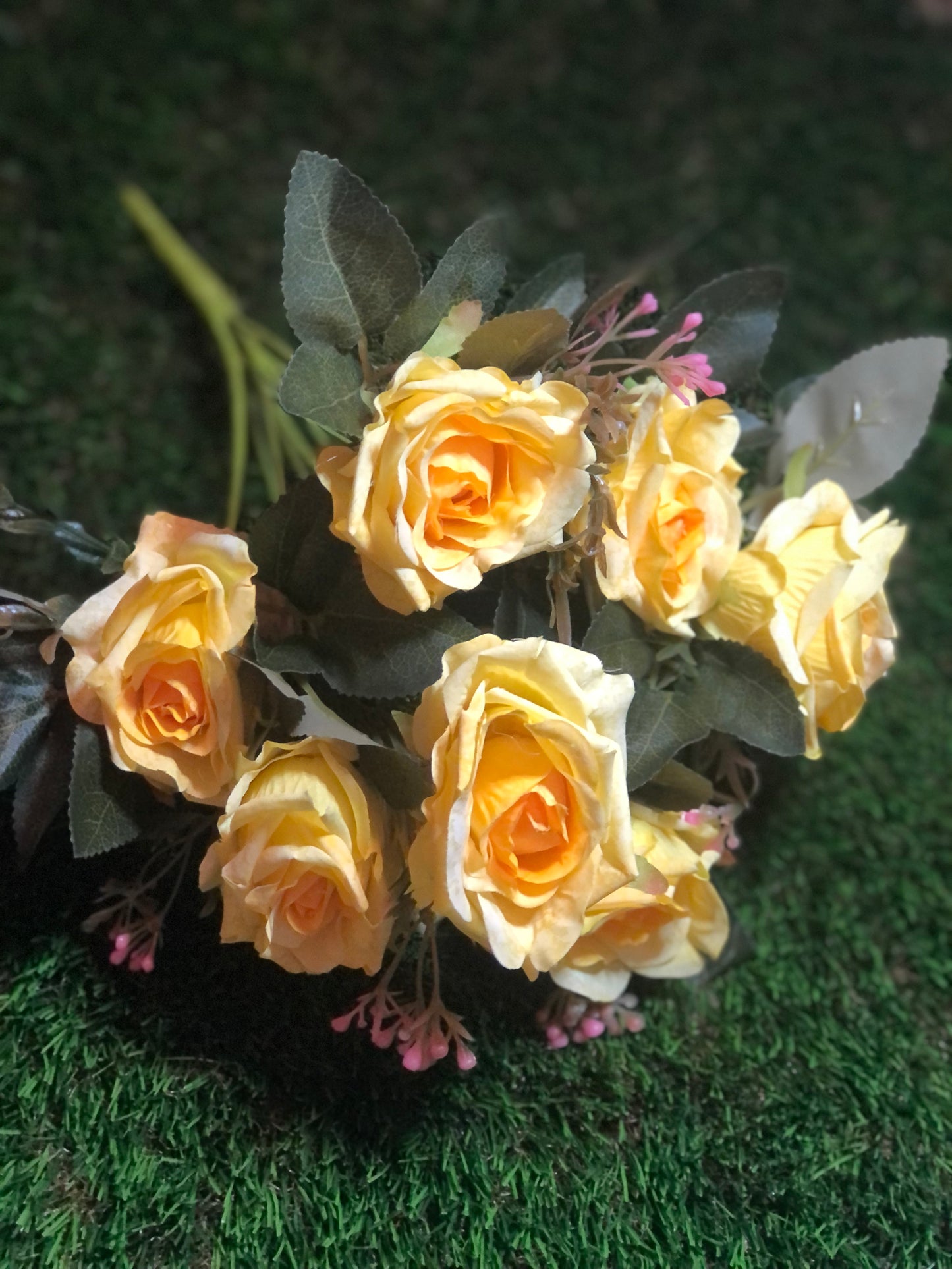 42cm YELLOW ROSE BUNCH