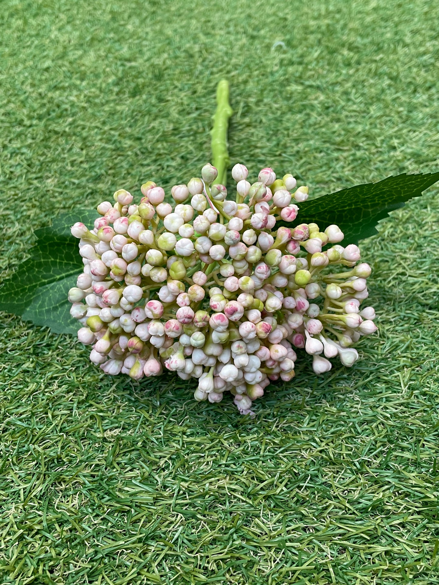 HYDRANGEA BERRY BUD SPRAY BLUSH PALE PINK 34cm