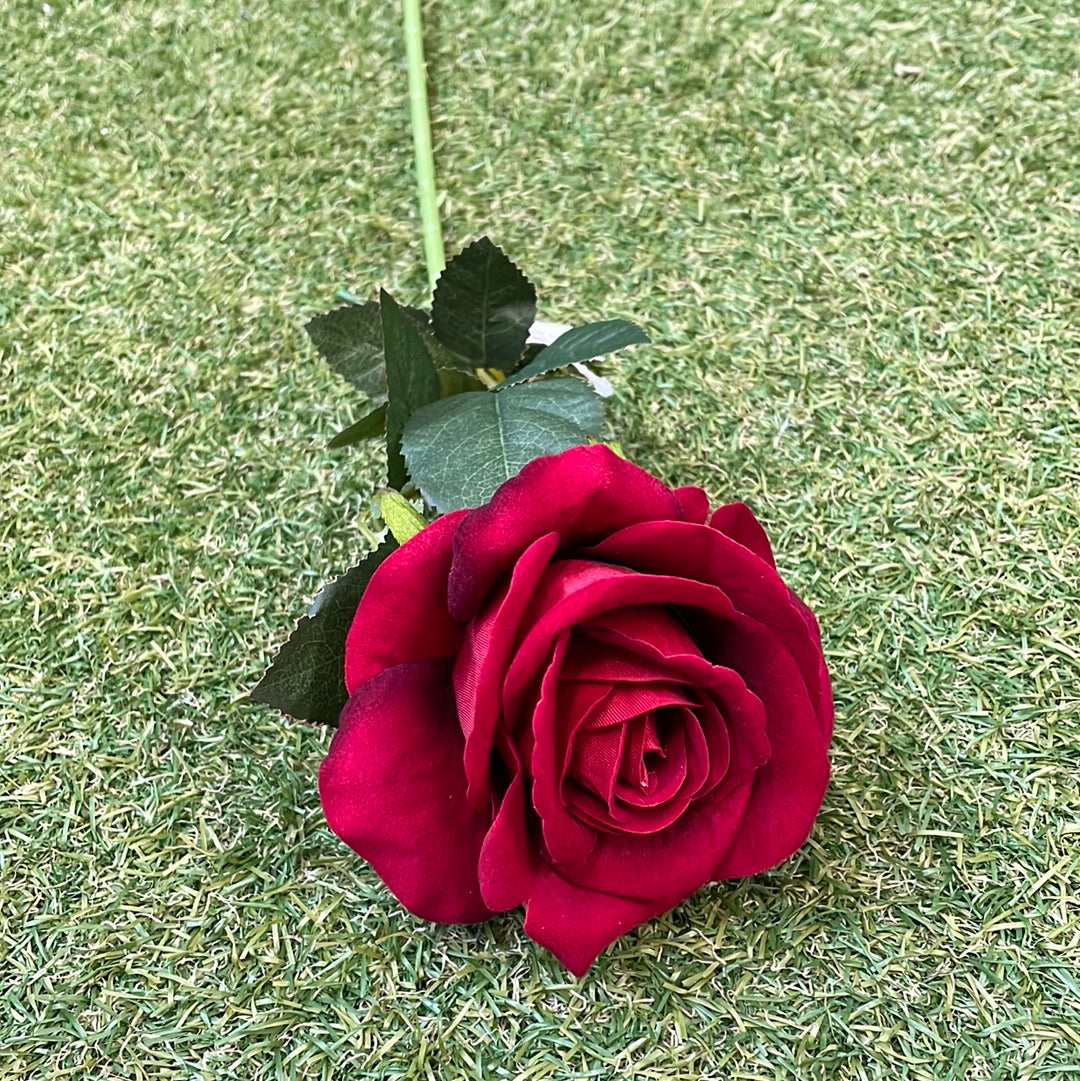 52cm SINGLE STEM VELVET ROSE RED