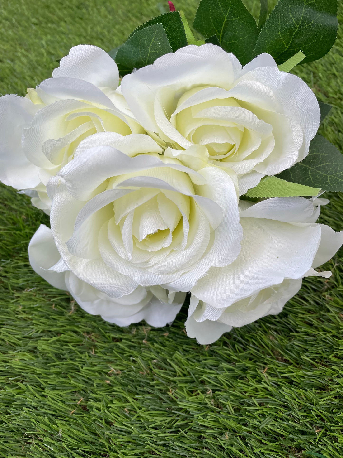 LARGE IVORY OPEN ROSE 8 HEAD BUNCH