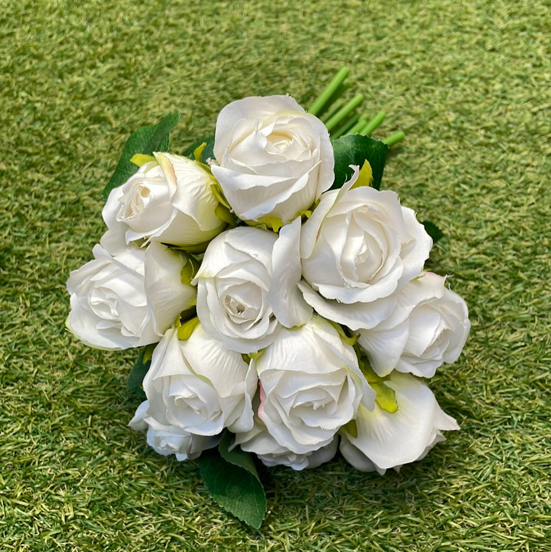 27cm ROSEBUD BUNCH 11 head IVORY